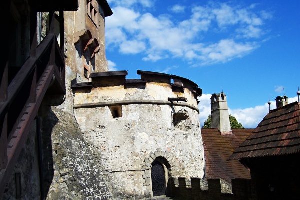 Chrlič inak